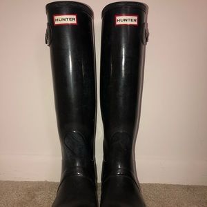 Pair of size 8 black Hunter Boots